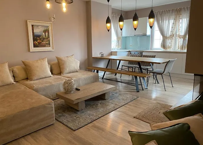 Appartamento Cozy Front Flat Bequeme An Der Pogradec