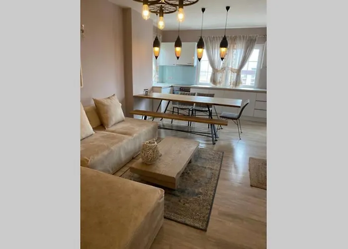 Appartamento Cozy Front Flat Bequeme An Der Pogradec