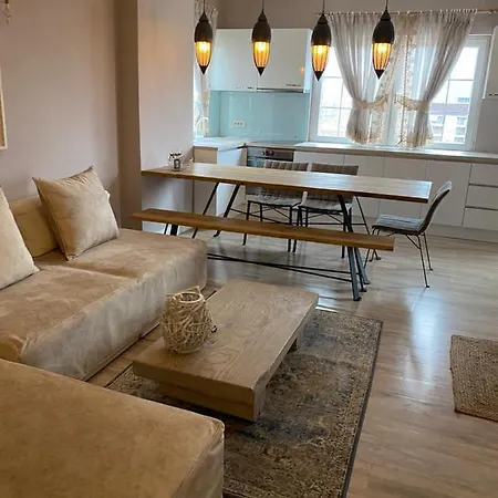 Cozy Front Flat Bequeme An Der * Pogradec