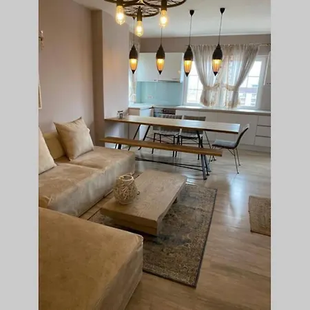 Apartment Cozy Front Flat Bequeme An Der Pogradec