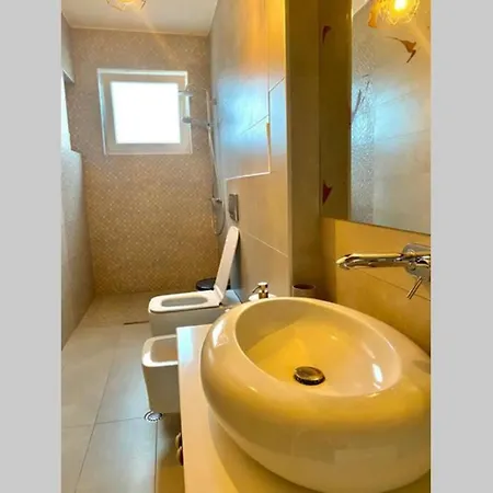 Cozy Front Flat Bequeme An Der