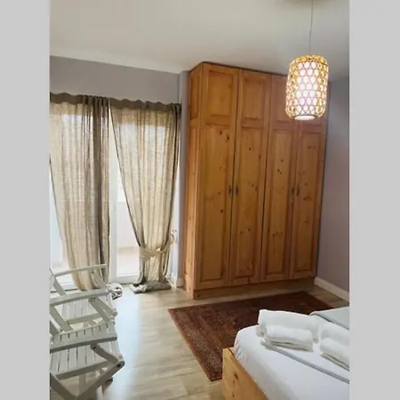 Cozy Front Flat Bequeme An Der